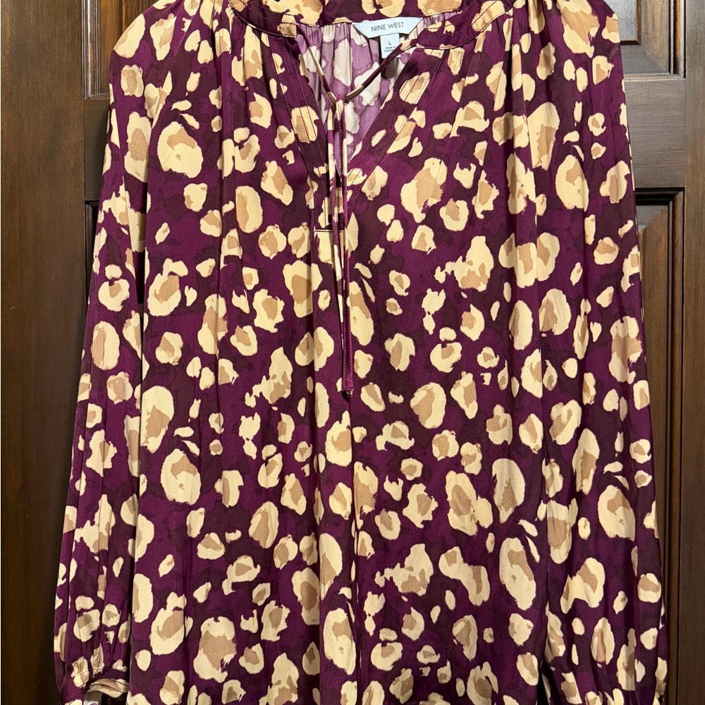 Nine West Sz L Maroon and Tan Leopard Print Top with Tie Neckline